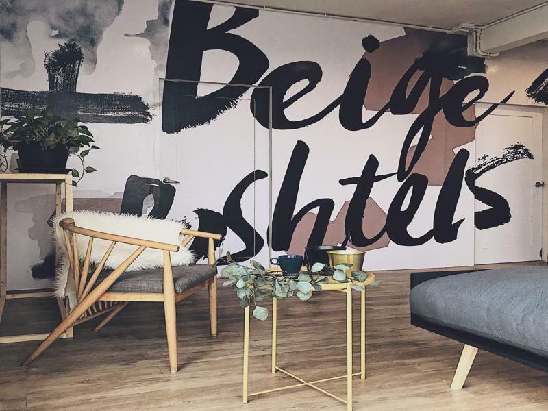 Beige Poshtels + Netflix Hostel Bangkok Exterior photo