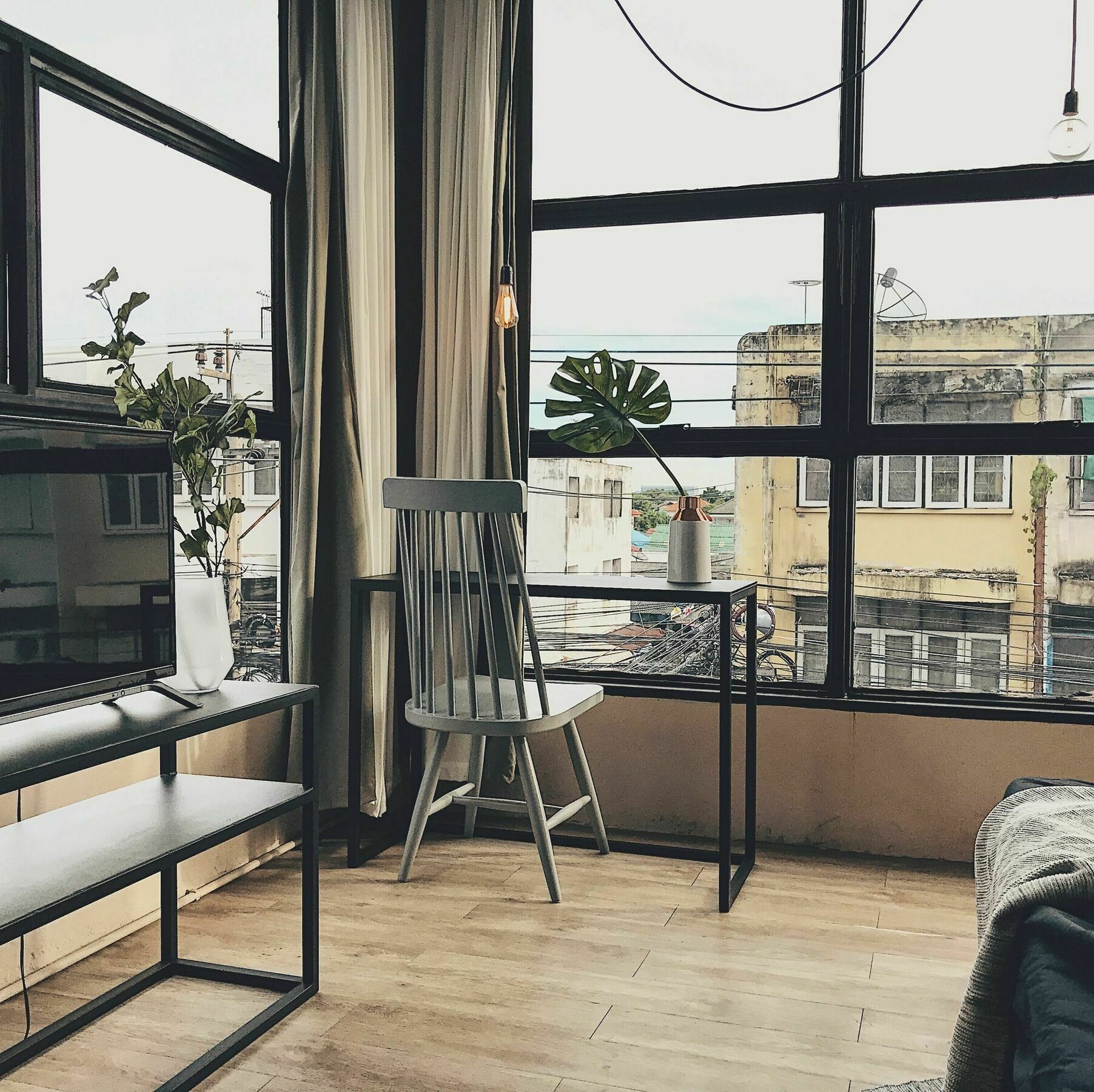 Beige Poshtels + Netflix Hostel Bangkok Exterior photo